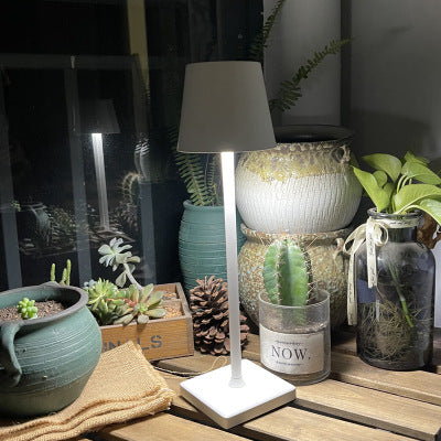 Amstel LED Light | Draadloze LED Tafellamp - novoza